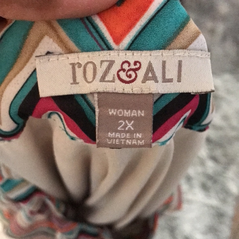 Chevron patterned blouse - Picture 4 of 6